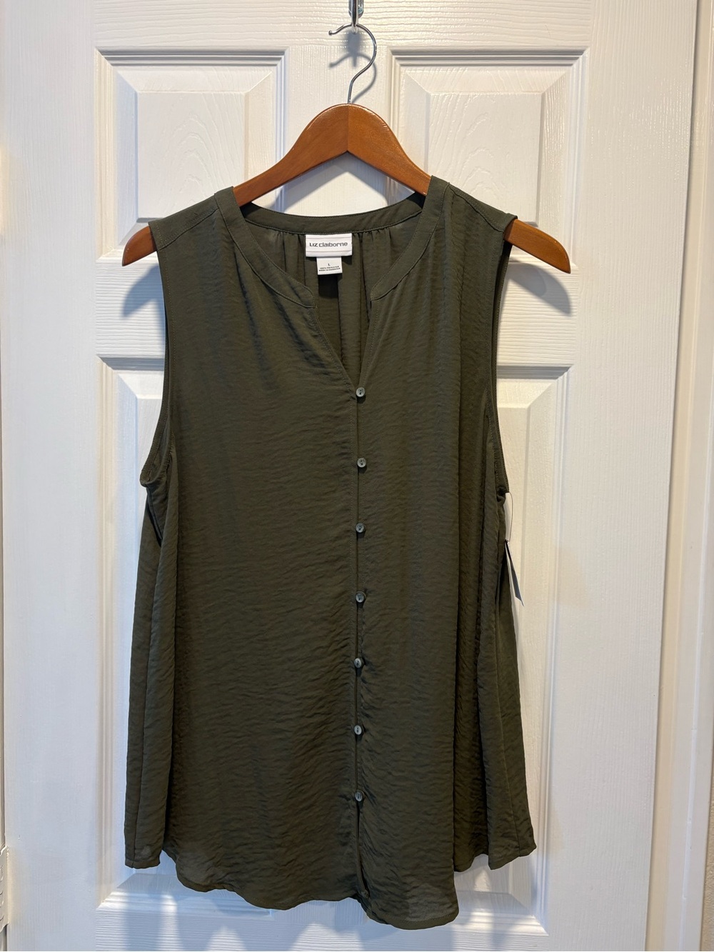 Liz Claiborne Olive Green Sleeveless Button-Down Blouse